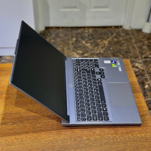 Lenovo Legion 5 16IRX9 Laptop