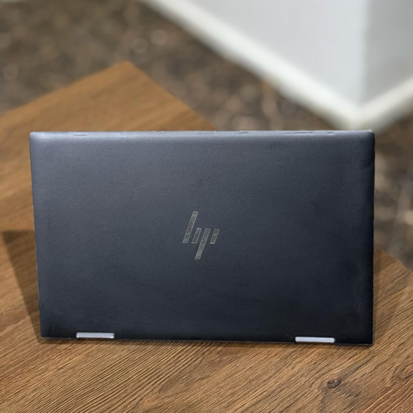 HP Envy x360 i3 AMD Ryzen 5-5600u